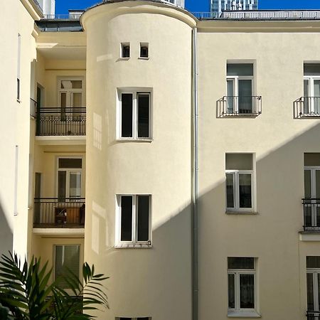 Sienna Apartment Варшава Екстериор снимка